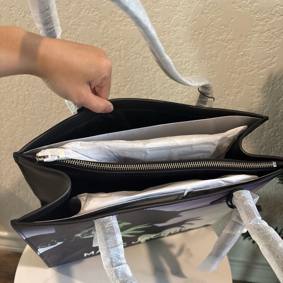 NWT Marc Jacobs x "The Wizard of Oz" Large Leather Tote - Picture 9 of 10